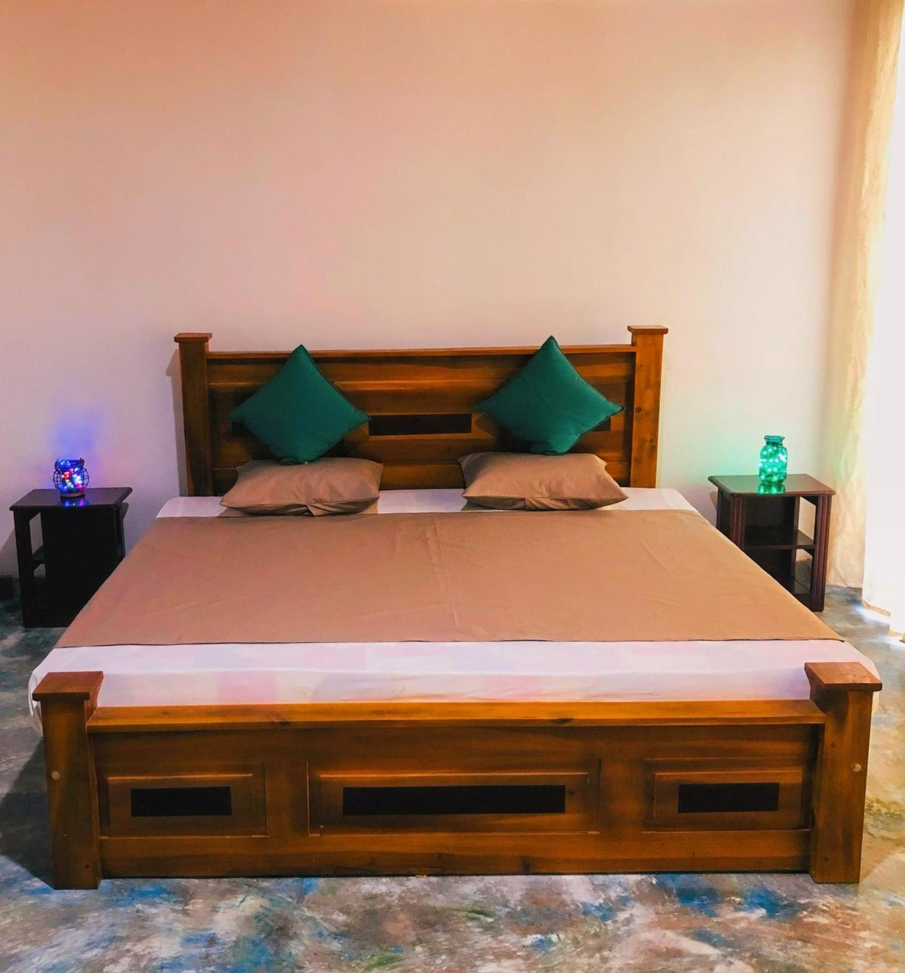 Barefoot Inn Κάντι Εξωτερικό φωτογραφία