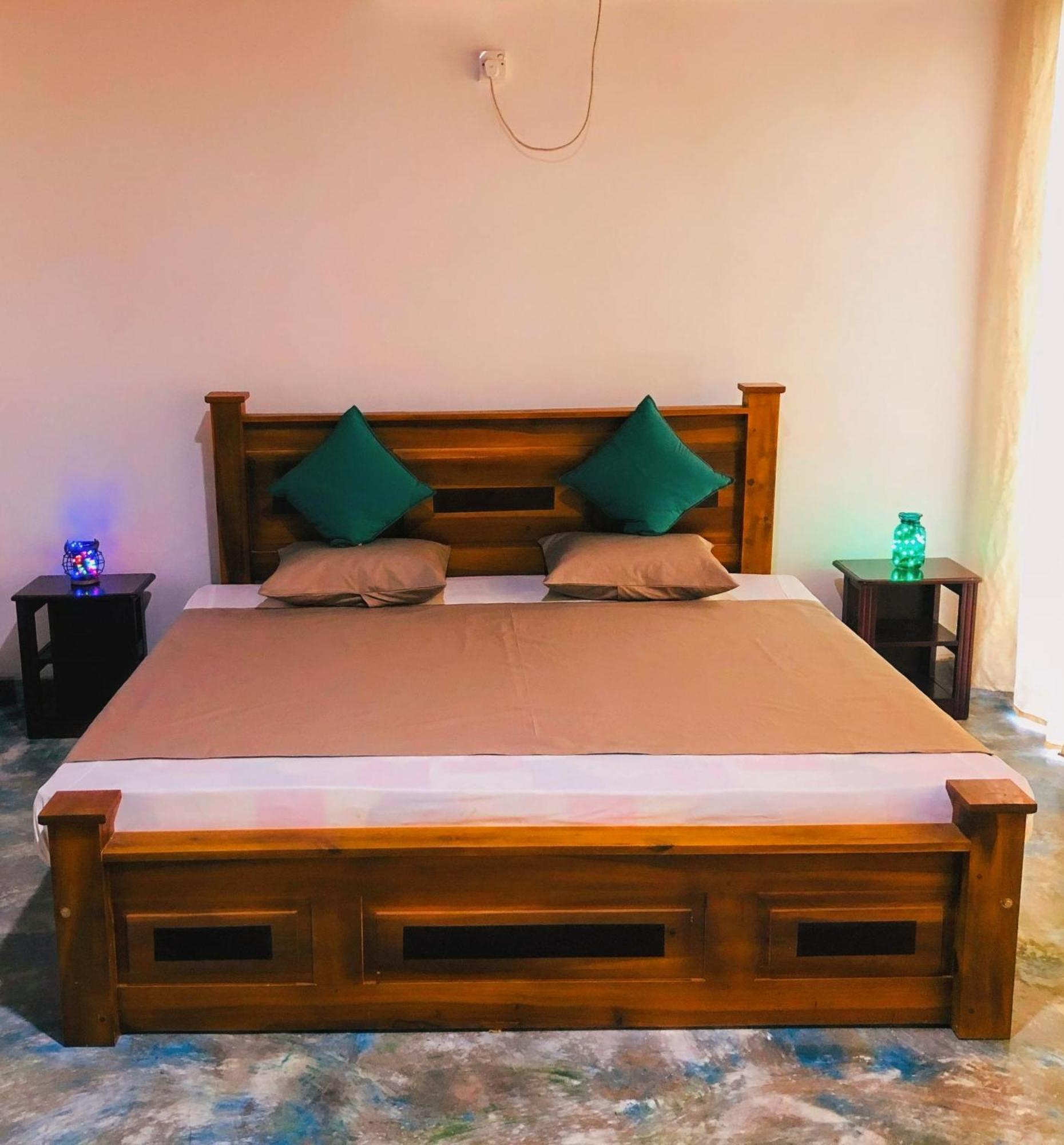 Barefoot Inn Κάντι Εξωτερικό φωτογραφία