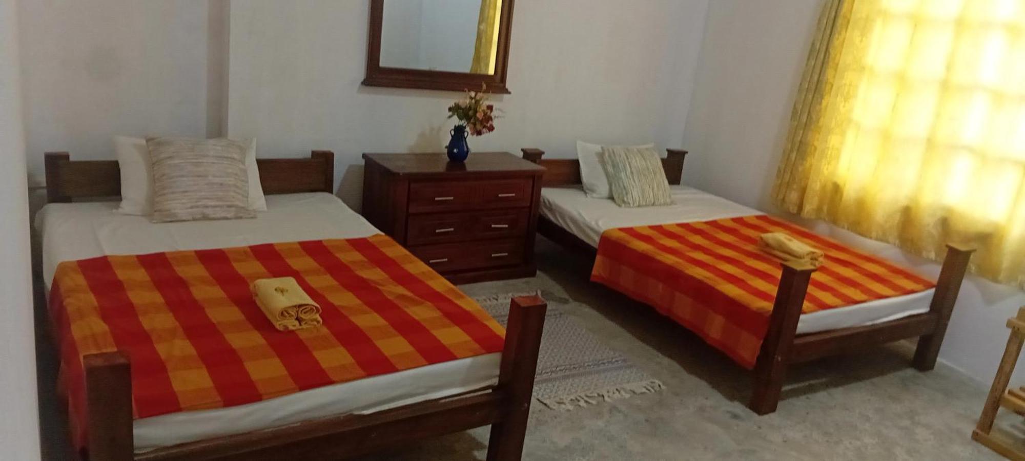 Barefoot Inn Κάντι Εξωτερικό φωτογραφία